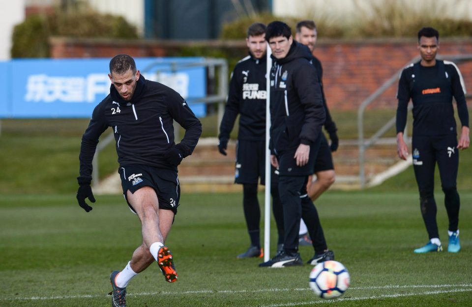  Islam Slimani is fit to make Newcastle debut this weekend