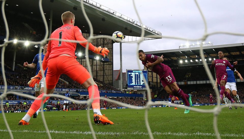  Jordan Pickford will be hoping for an easier afternoon than what he faced at City a week ago.