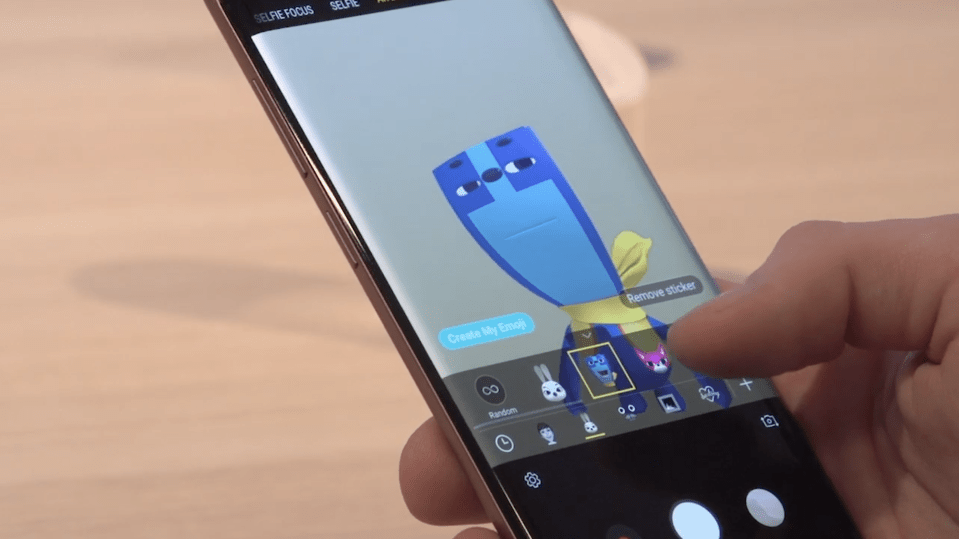  Samsung has cool animated emoji features on the new Galaxy S9