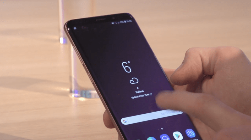  The Samsung Galaxy S9 has an attractive, slim and lightweight design