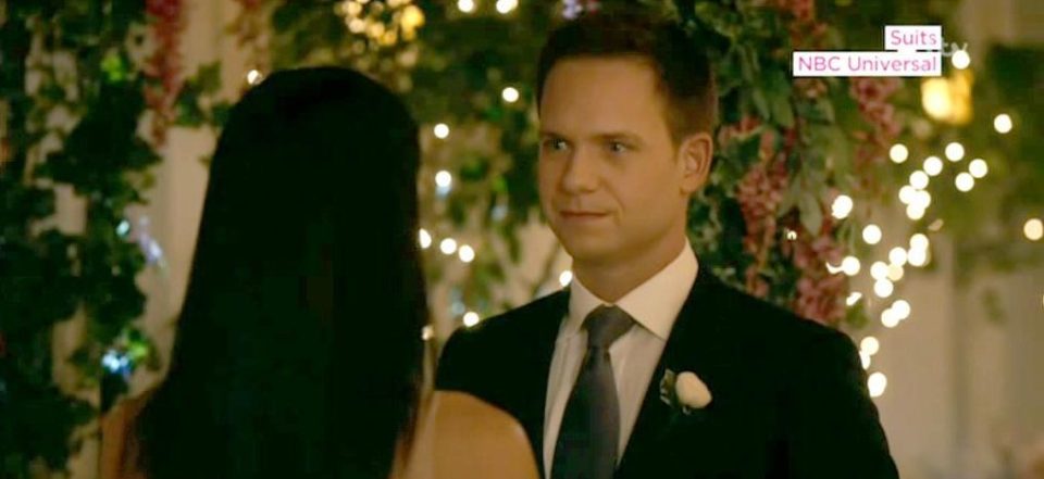  Rachel Zane wed Mike Ross last night, with both characters written out of the show