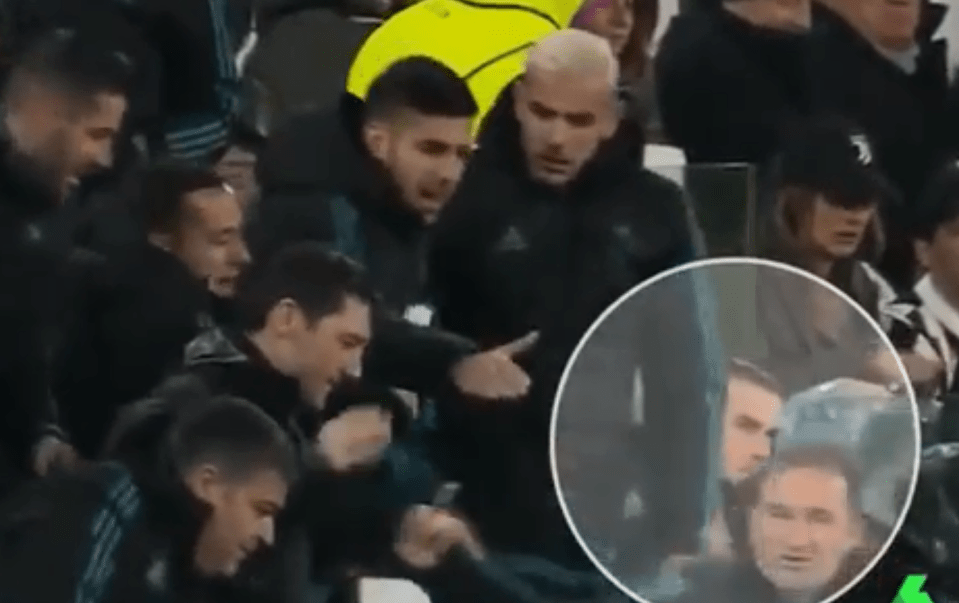  Gareth Bale did not celebrate with the rest of the Real Madrid bench