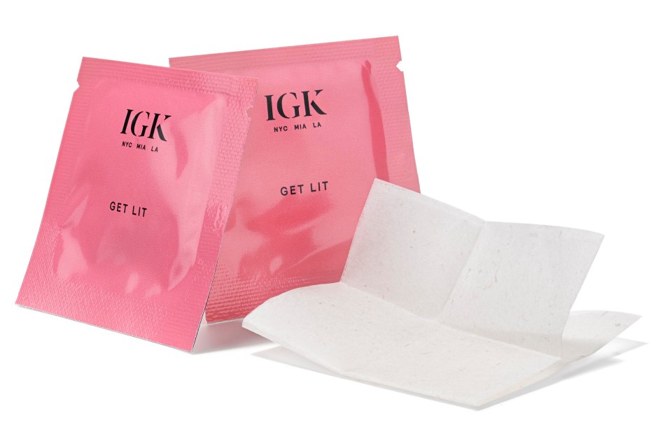 IGK Hair Swipe Up No-Frizz Smoothing Hair Wipes