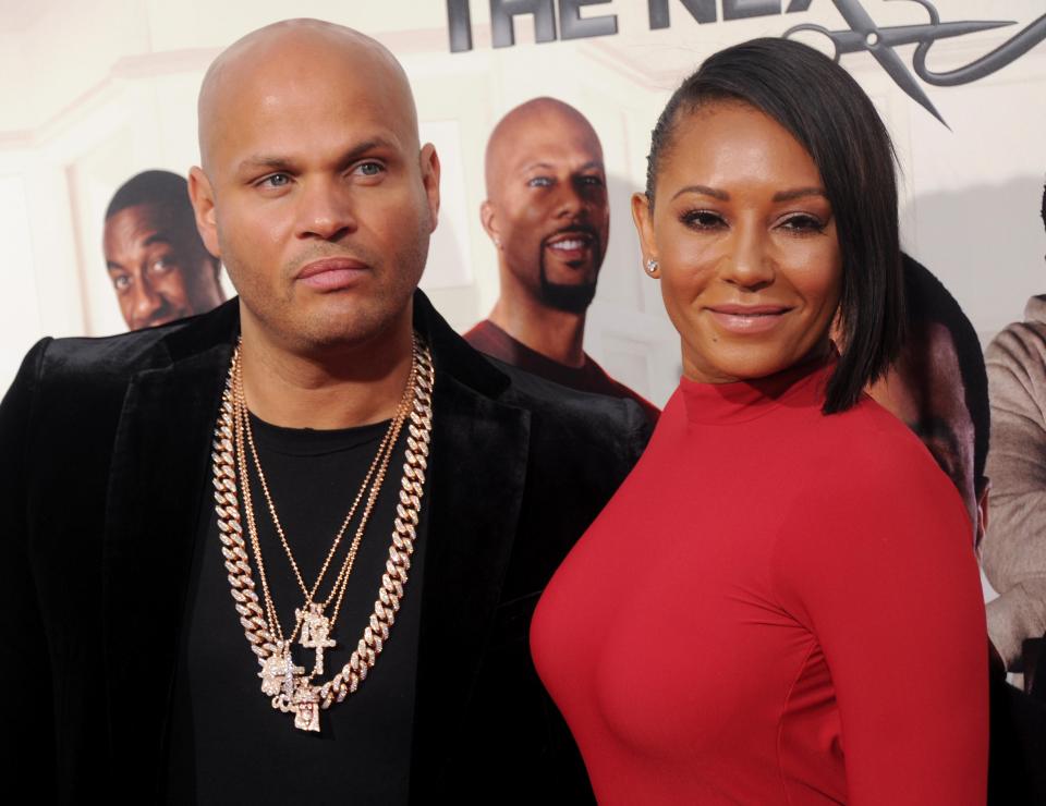  Stephen Belafonte reportedly has his legal team poised over Mel's upcoming tell-all book