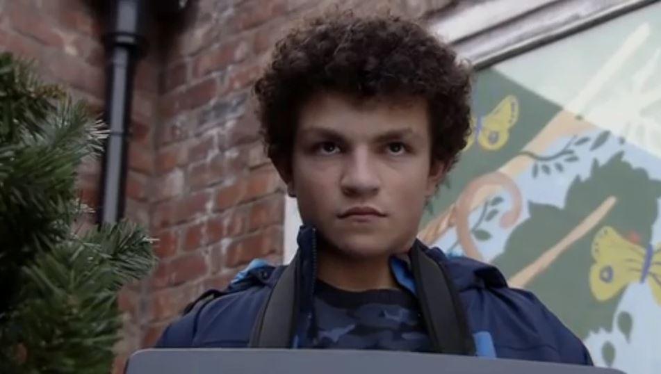  Alex Bain has played the role of Simon Barlow since 2008