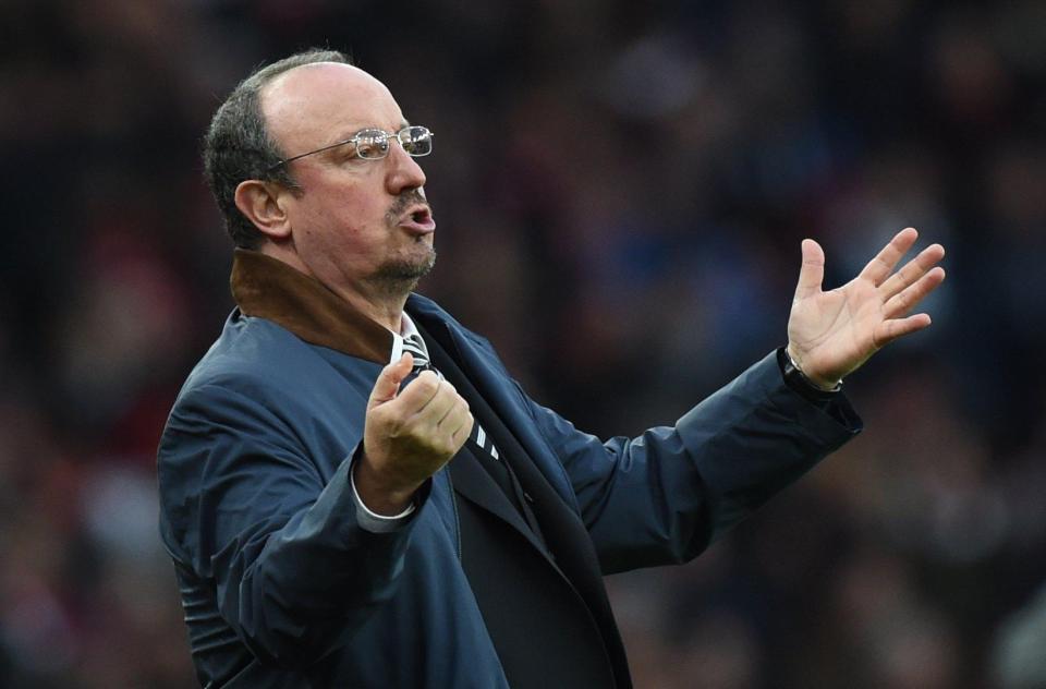  Rafa Benitez wants assurances from Mike Ashley before signing a new contract