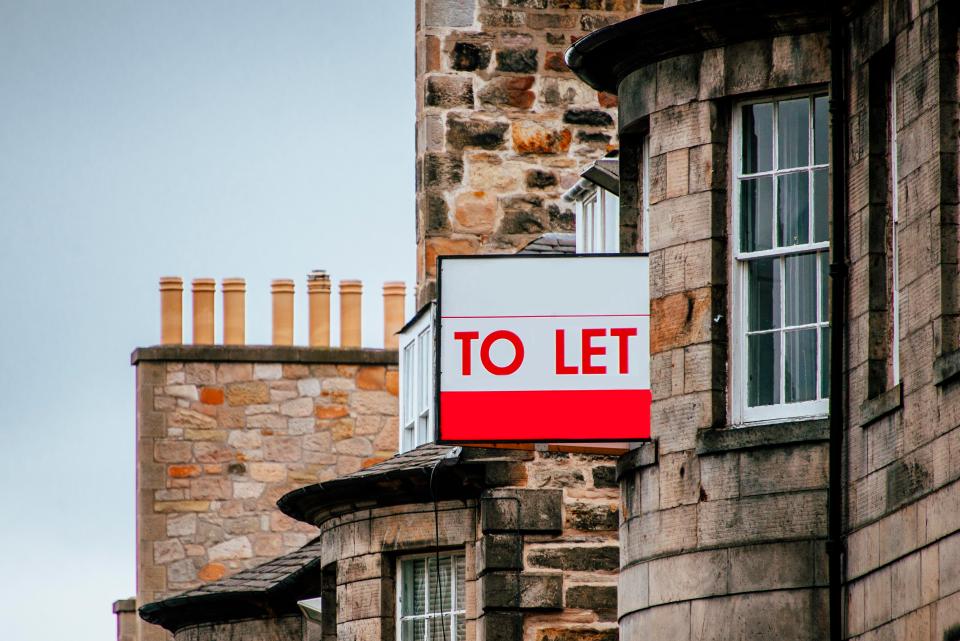  Before signing a tenancy agreement find out the details of the property you want