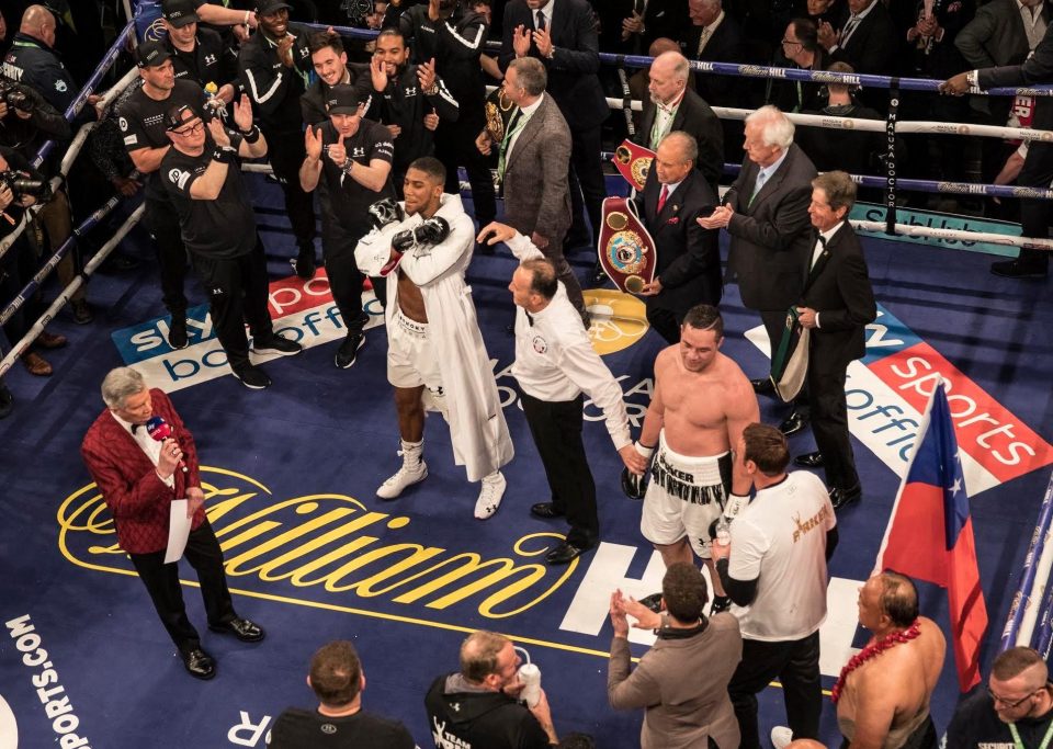  Anthony Joshua comfortably won on points against a brave Joseph Parker