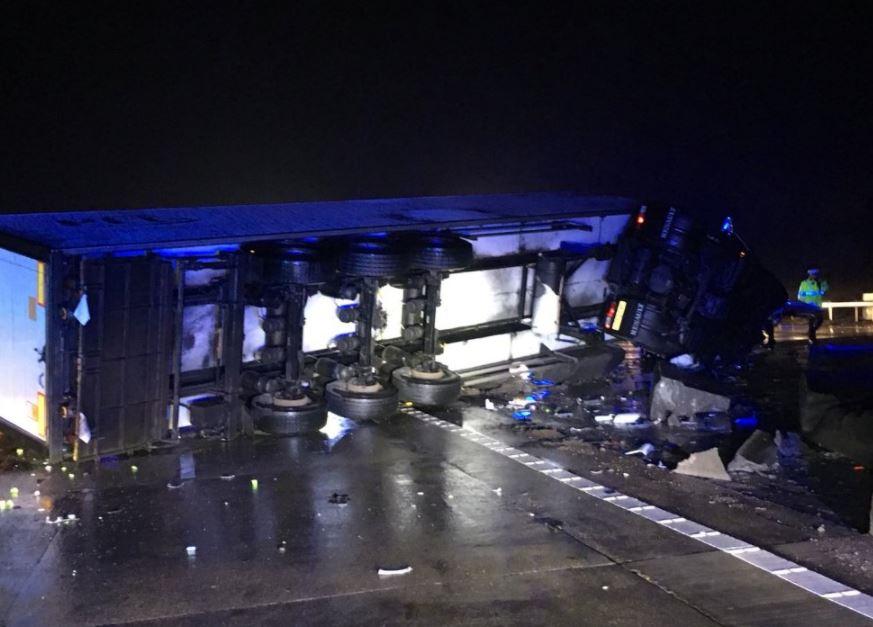  A lorry overturned across the central reservation on the M25 in Waltham Cross, Herts this morning. No one was seriously hurt