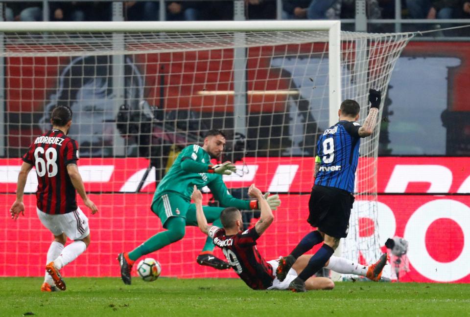  Mauro Icardi slots past Gianluigi Donnarumma but sees his effort disallowed