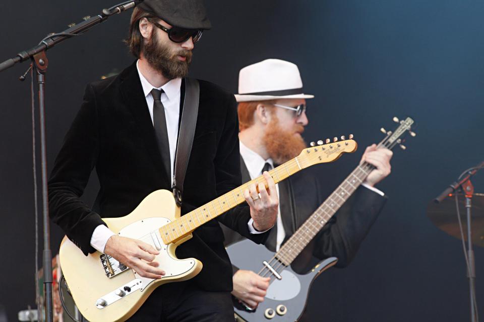  E on stage with bass guitarist at the 201 Rock en Seine music festival in Paris