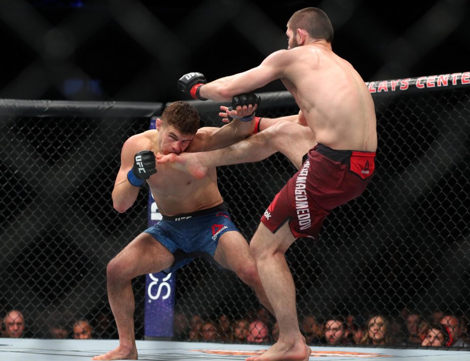  Khabib Nurmagomedov dominated the one-sided fight against his late replacement opponent