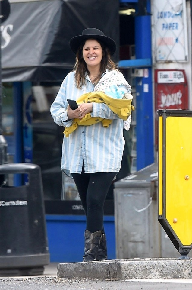 Noel Fielding’s girlfriend Lliana Bird was seen carrying their baby