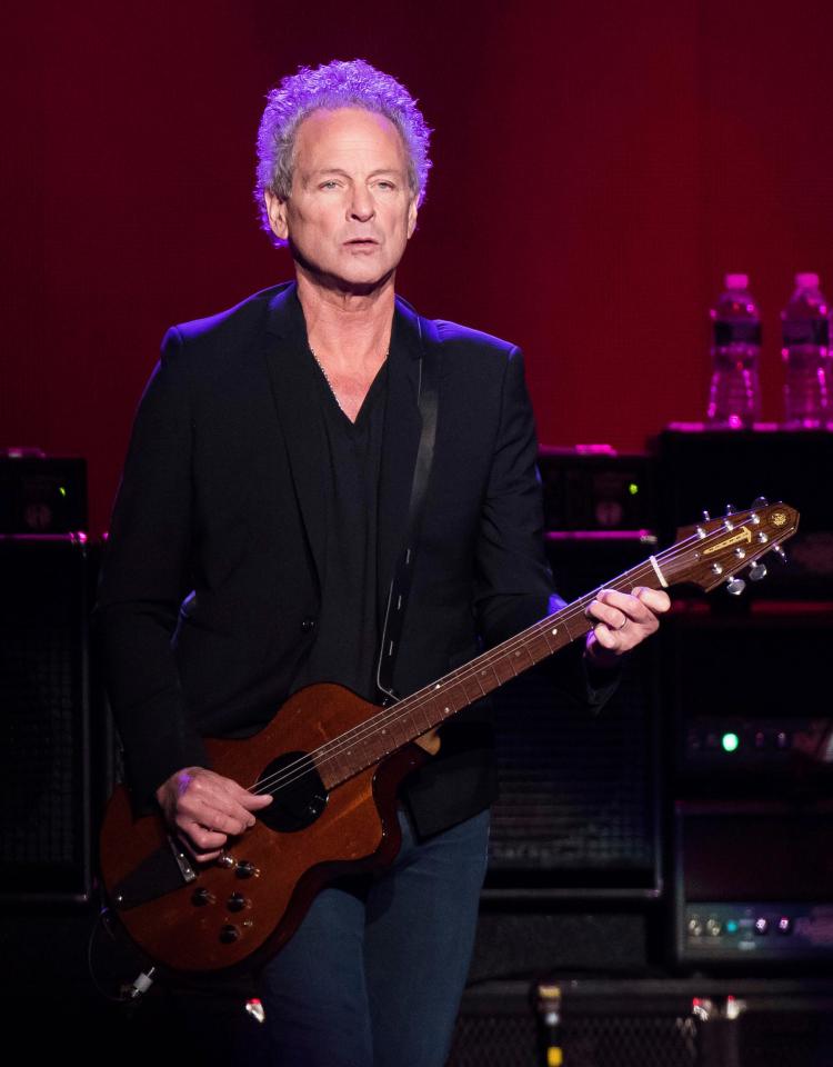  Lindsey Buckingham was recently fired from Fleetwood Mac