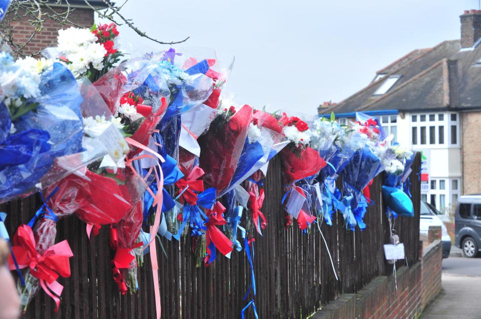  The memorial to the burglar had been put back up