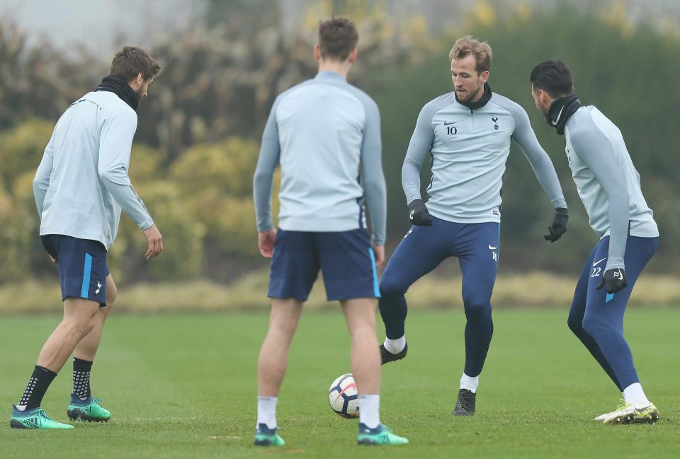  Harry Kane tried to shrug off the criticism on social media when he trained on Thursday but Spurs chief Mauricio Pochettino admits the striker was disappointed