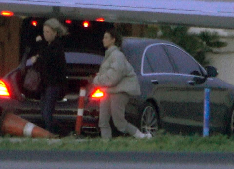  Kourtney and Kim Kardashian left Cleveland on a private jet yesterday