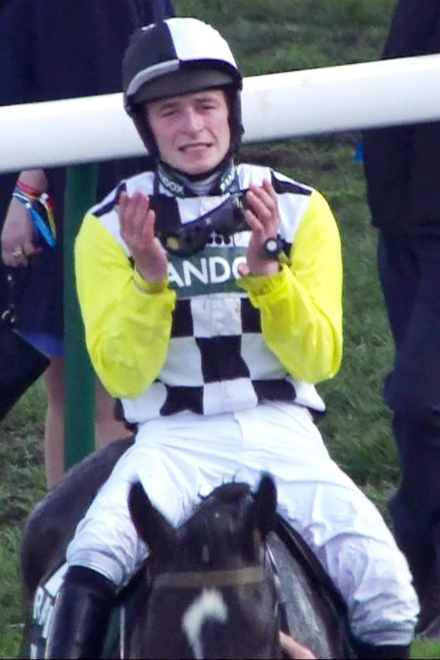  A photo-finish denied the 2016 Grand National winner on this occasion