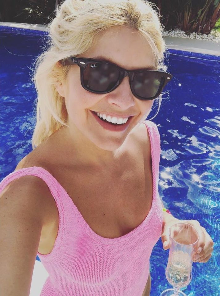  Holly Willoughby shared a sunny poolside selfie of her recent Easter break