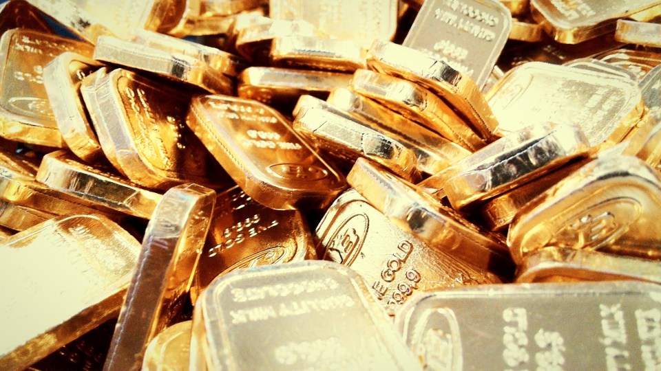 Gold and Silver are great investments if you want to transfer your wealth to later generations