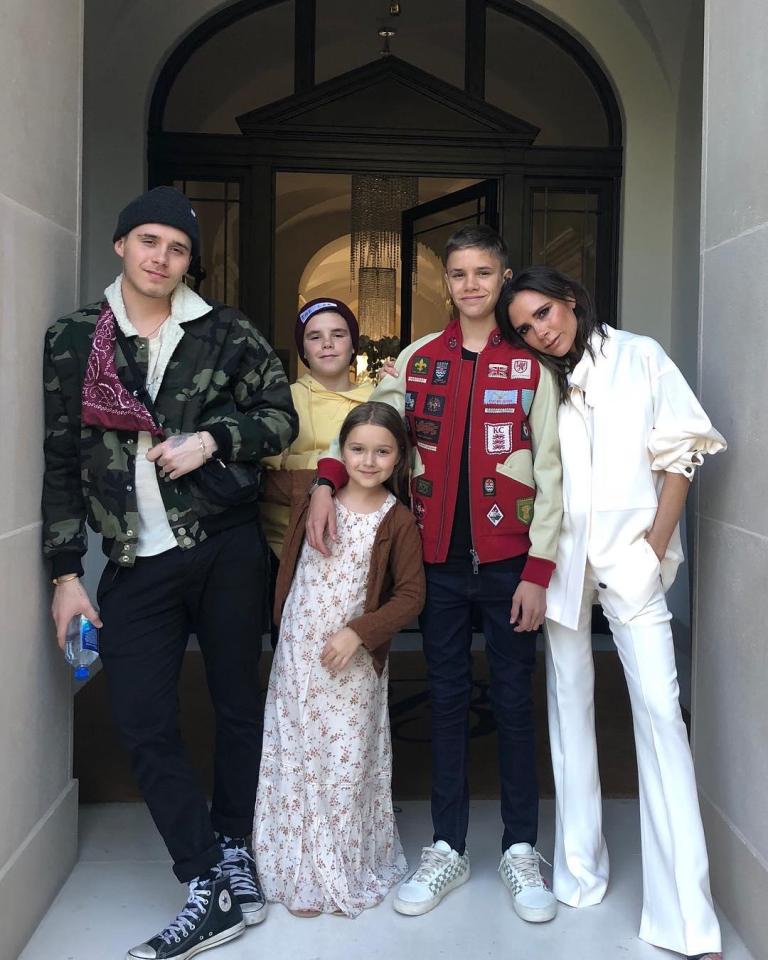  Victoria Beckham managed to get all of her kids together in one photo to celebrate her 44th birthday