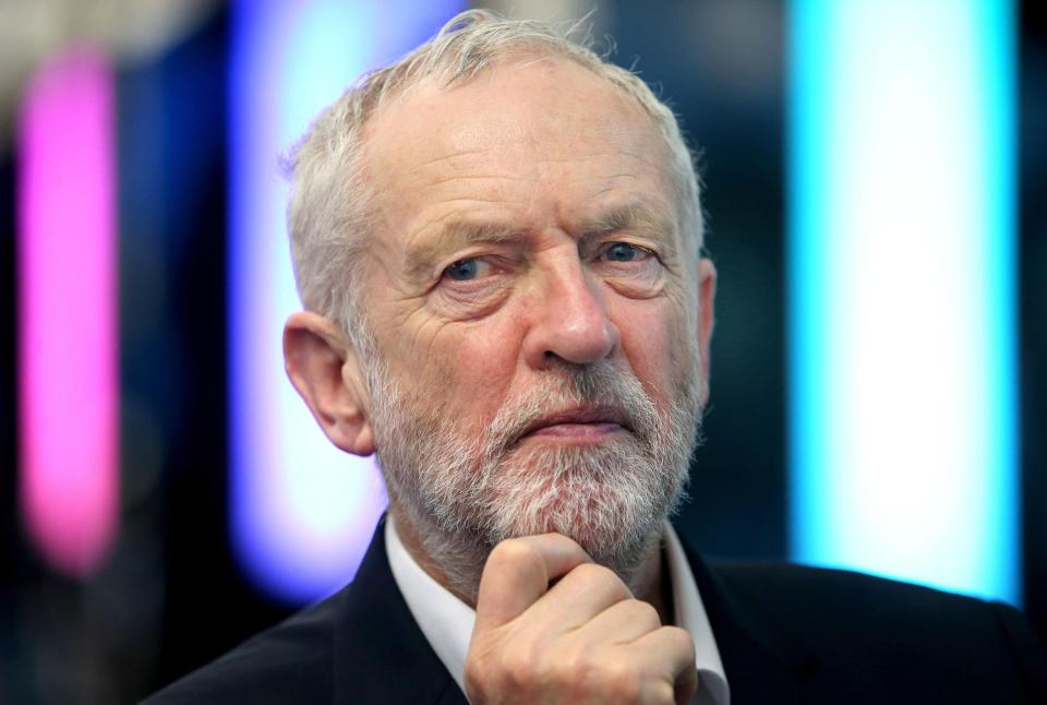  Labour Leader Jeremy Corbyn is to meet Jewish leaders after repeated calls to act on anti-Semitism