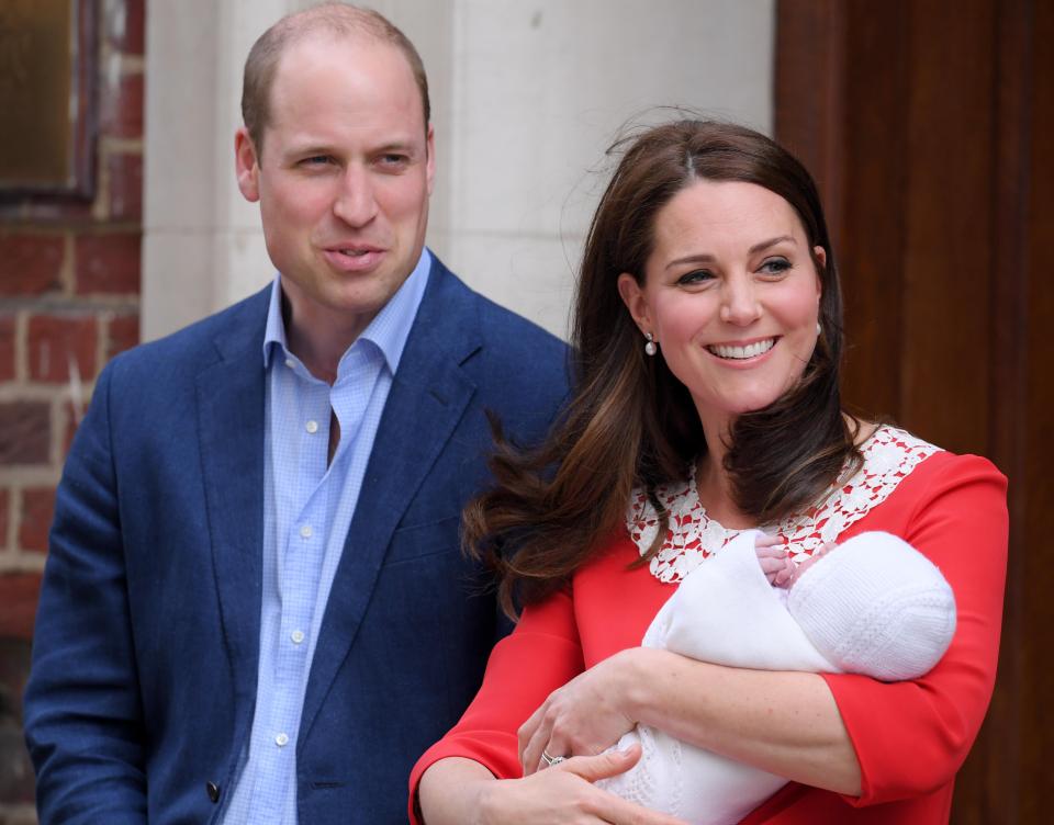  The Royal couple emerged from the Lindo Wing this evening after the birth of their third child