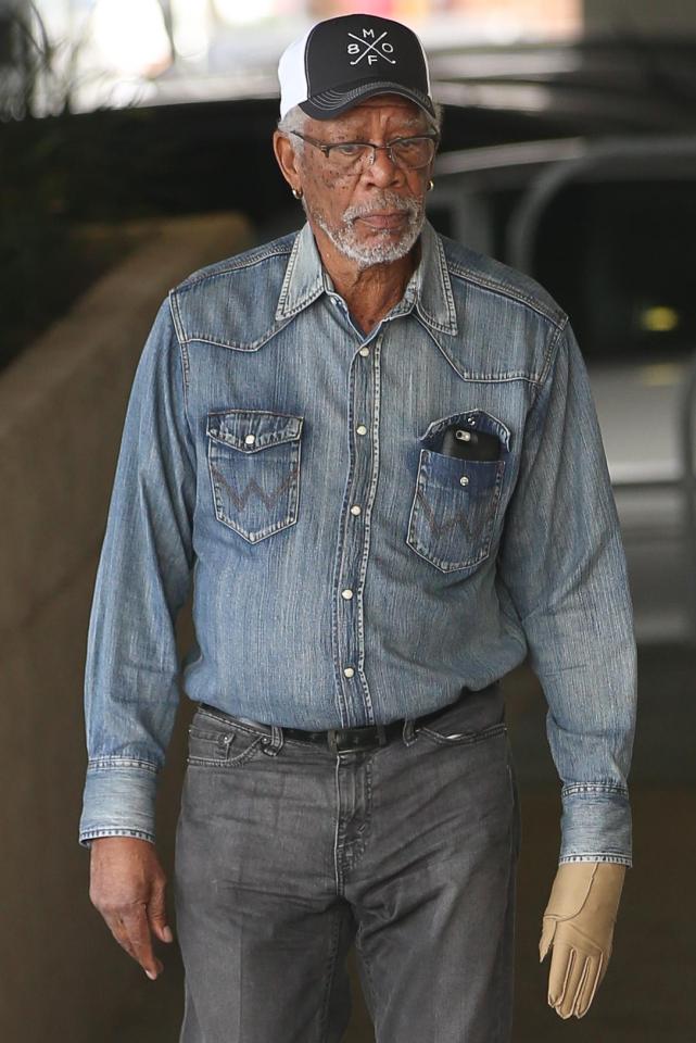  Morgan Freeman in LA during the trial of Lamar Davenport