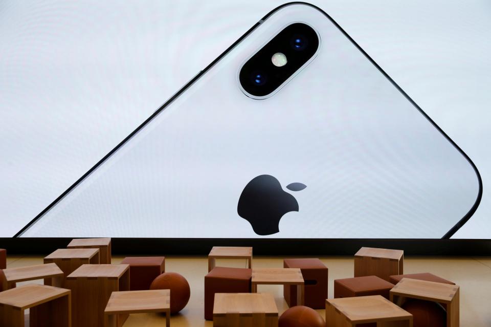  Apple's iPhone X costs anywhere from £999 to £1,149