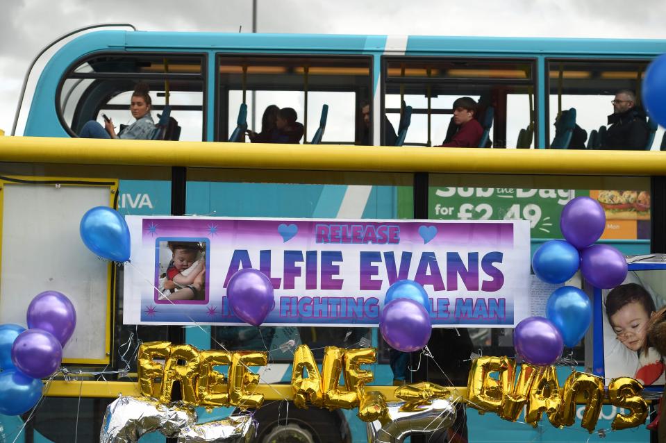  A bus drives past the Alfie Evans protest outside Alder Hey