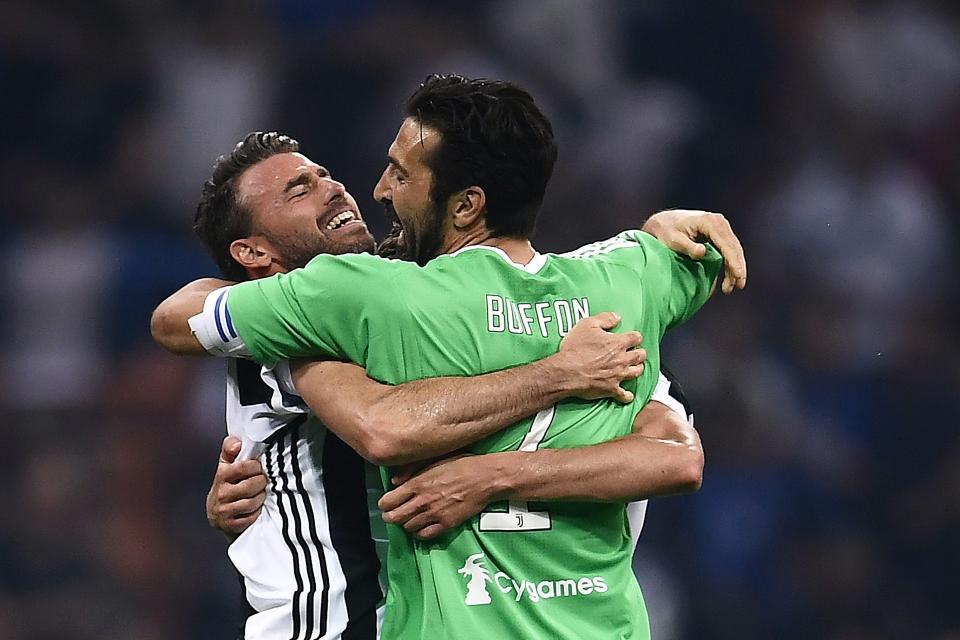  Juventus celebrate after claiming three dramatic points