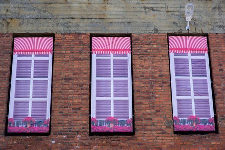  They pink it all over - old Russian factories will also get a special paint job