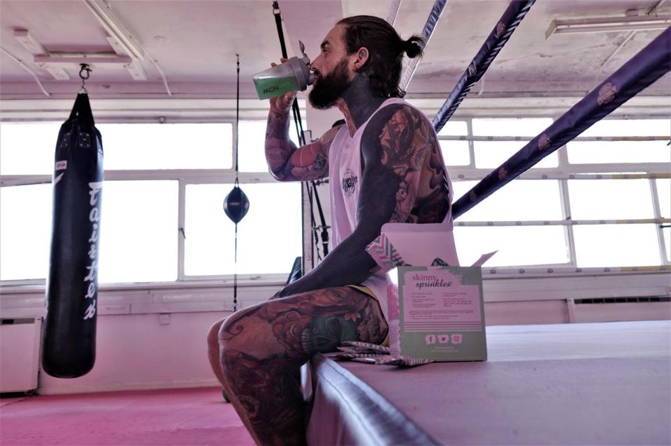  Aaron Chalmers got in top shape for Bellator 200 and earned another convincing win