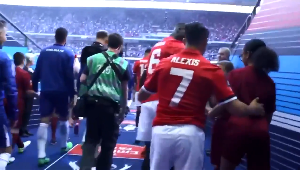  Alexis Sanchez swaps his mascot with Paul Pogba's after being laughed at