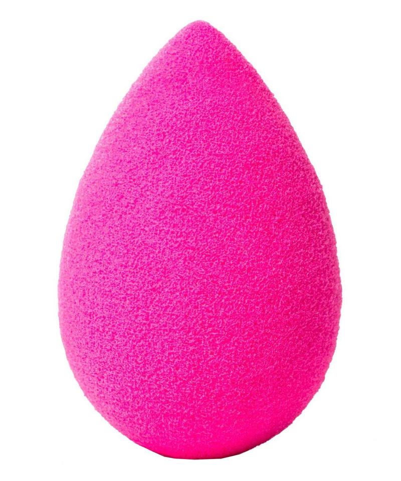  Lottie loves using a Beautyblender to help fix make-up in place