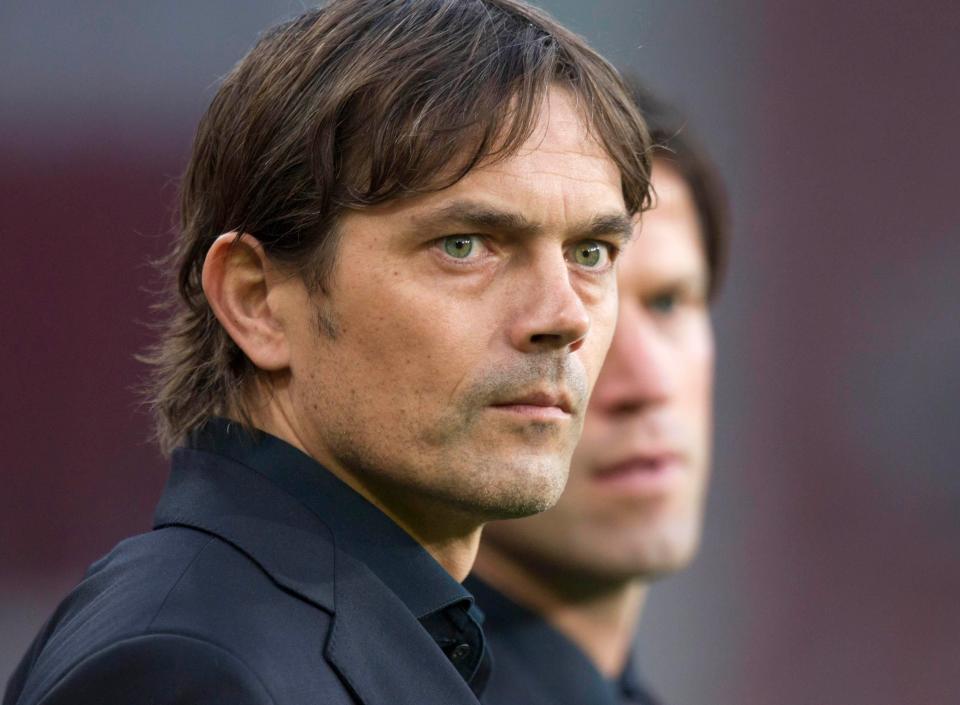  Phillip Cocu could be headed to Everton according to reports in Holland