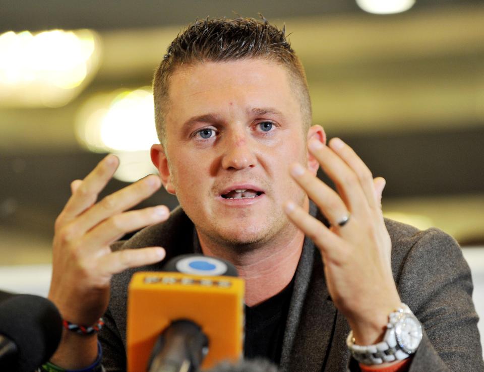  Tommy Robinson was jailed for broadcasting outside a court in a live trial