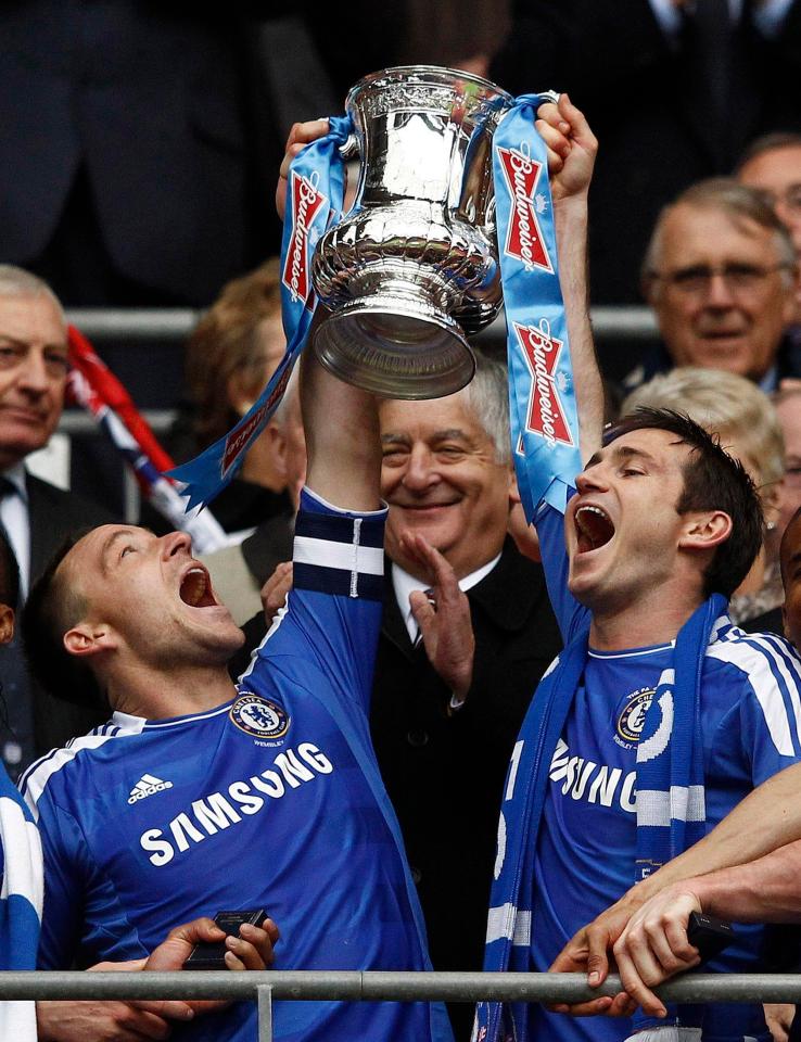  Frank Lampard and John Terry with the FA Cup trophy in 2012