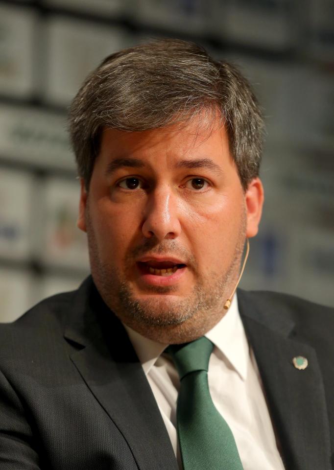  Sporting Lisbon president Bruno de Carvalho is alleged to have suspended the manager