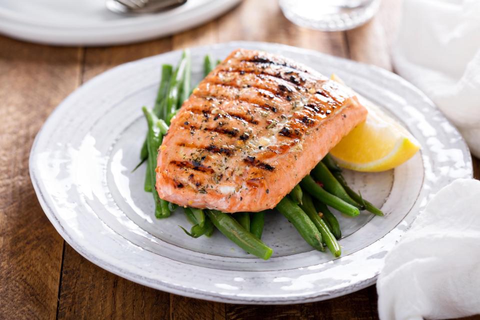  Salmon, trout, tuna, mackerel, sardines, herring and anchovies are all types of oily fish