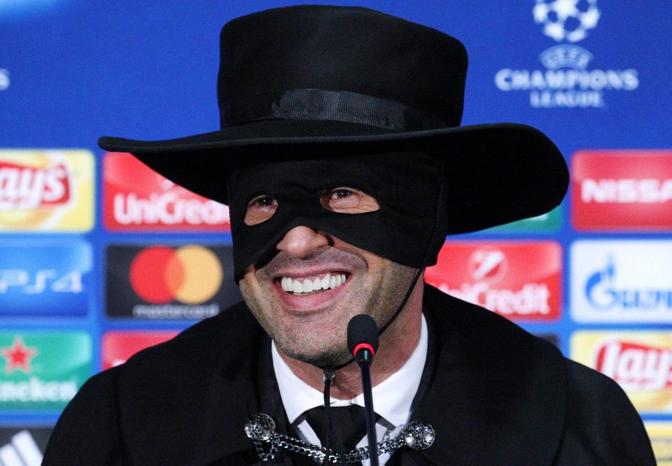  Paulo Fonseca dressed up as Zorro after getting Shakhtar out of their Champions League group