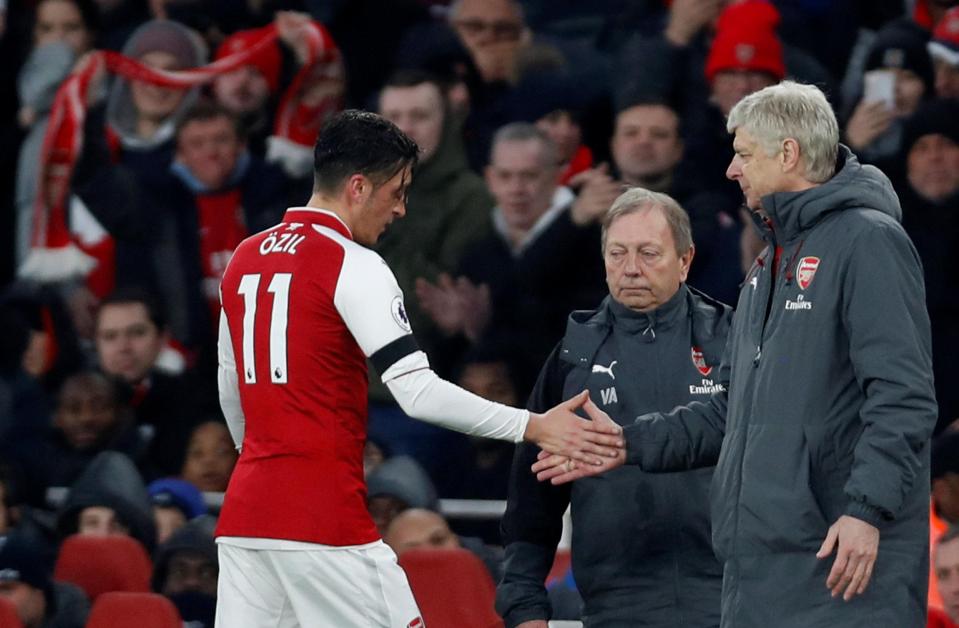  Mesut Ozil looks likely to miss out on the upcoming matches against Leicester and Huddersfield