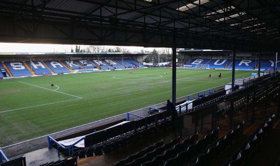  Lowe is looking to revitalise life at Gigg Lane and win promotion back to League One at the first time of asking