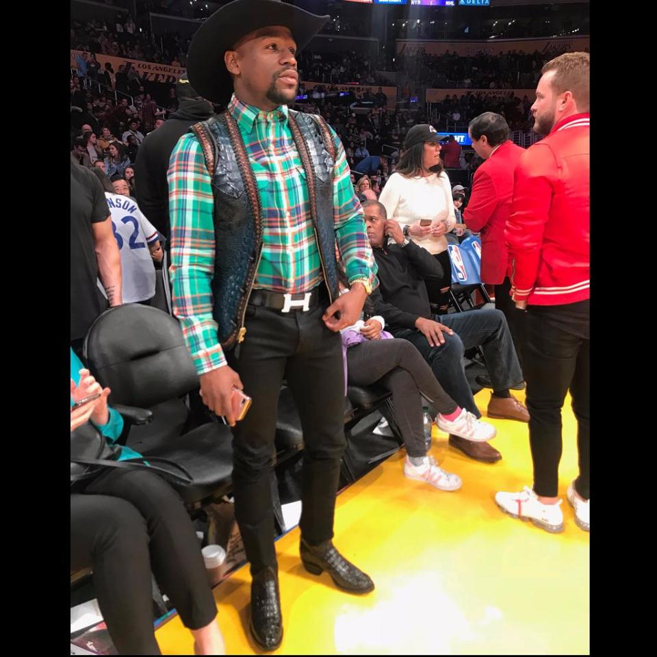  Floyd Mayweather does not looks as fearsome as he used to