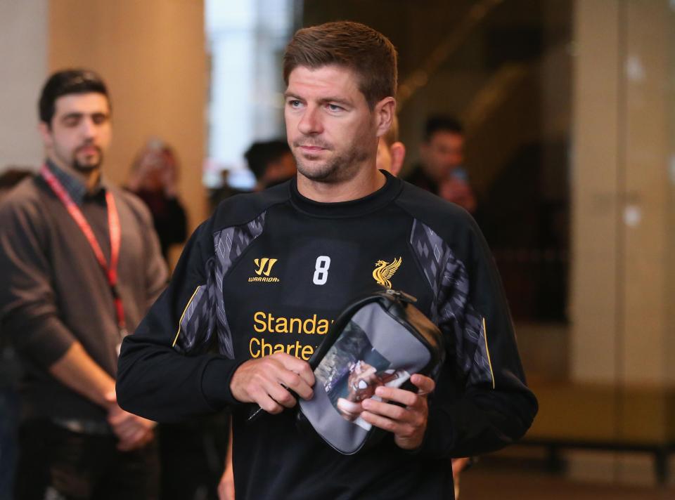  Gerrard is debating whether to leave his role as the Reds' academy coach