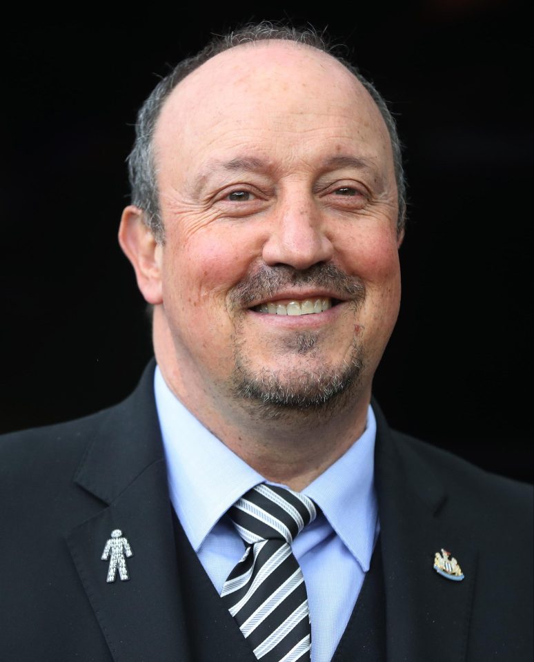  Rafa Benitez urges owner to back him in transfer market