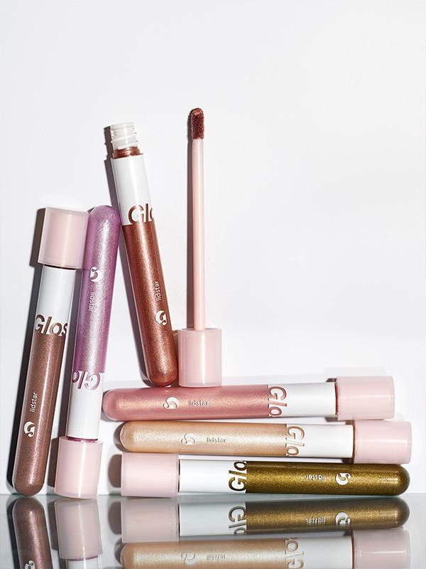  The Glossier Lid Star packaging resemble test tubes