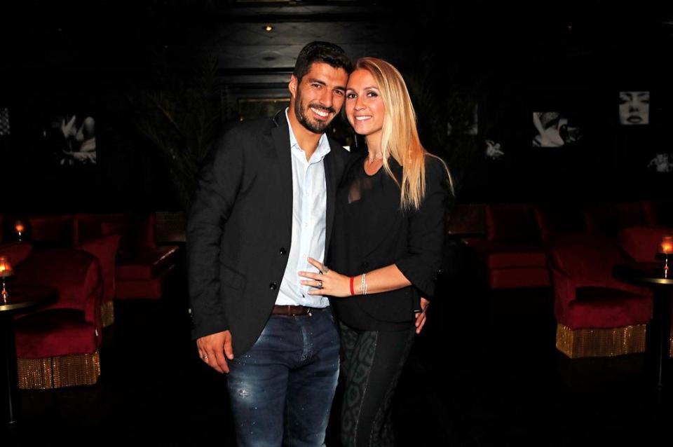  Luis Suarez and his wife Sofia Balbi on the town