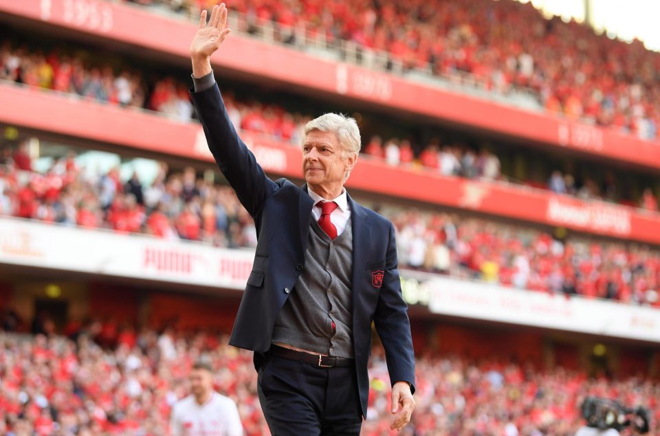  Arsene Wenger waves goodbye to the Emirates in his final home game in charge