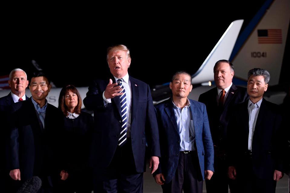  Trump greeted the freed prisoners at a US Army base in Maryland (Tony Kim 2nd L, Kim Hak-song R, Kim Dong-chul 3rd R)